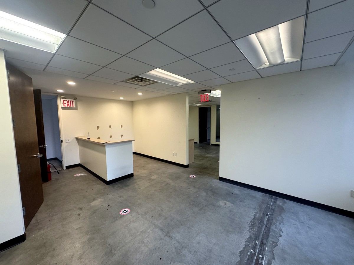 Reception desk and entry area, Suite 1502A at 80 Maiden Lane